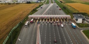 cabina de peaje en autopista chilena