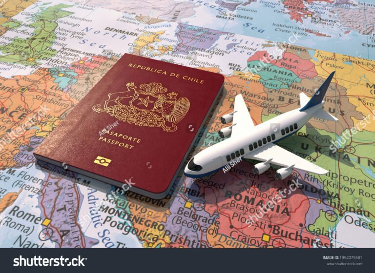 Cómo Usar Latam.com para Organizar Tus Viajes Desde Chile 14 mapa de chile con maleta y avion