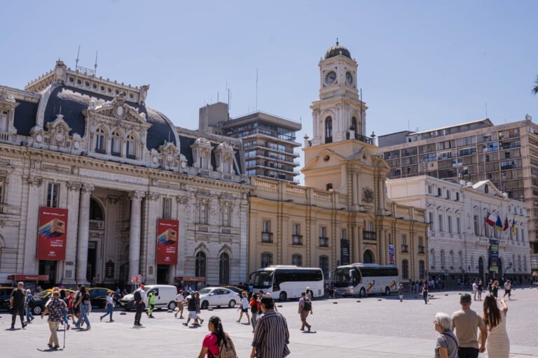 tienda under armour parque arauco fachada